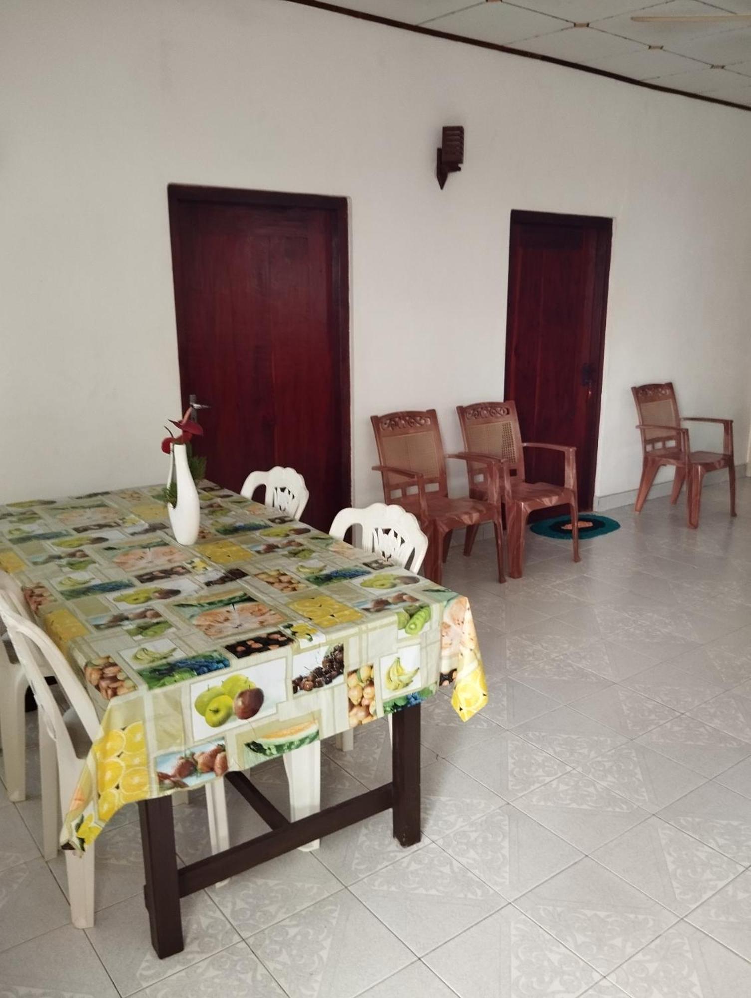 Mirissa White House Hotel Bagian luar foto