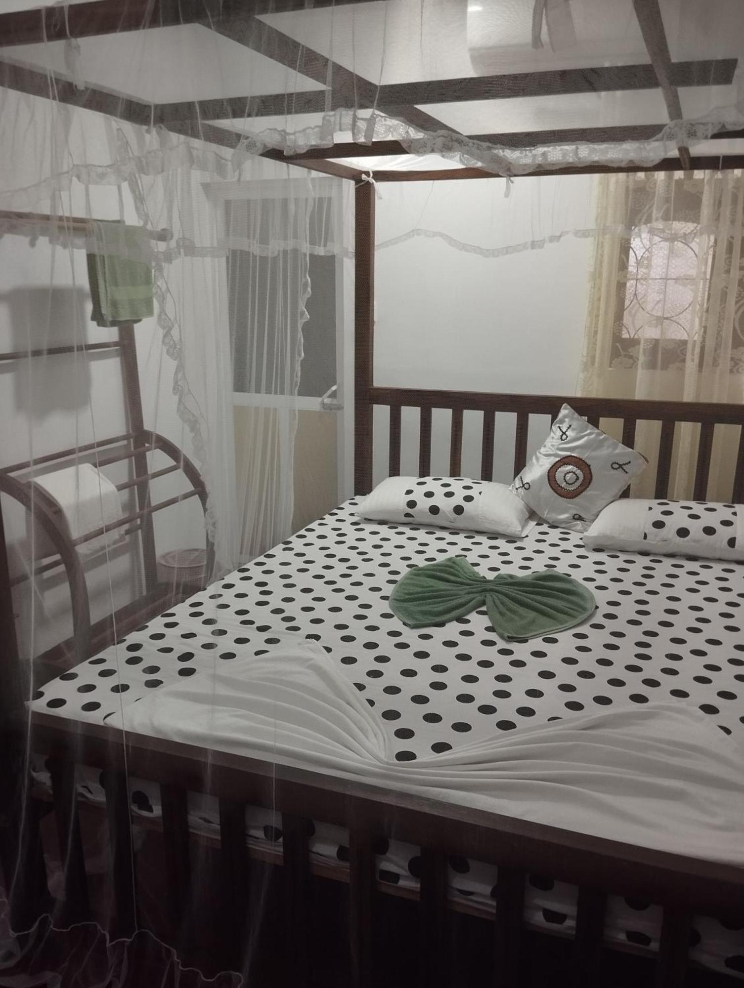 Mirissa White House Hotel Bagian luar foto