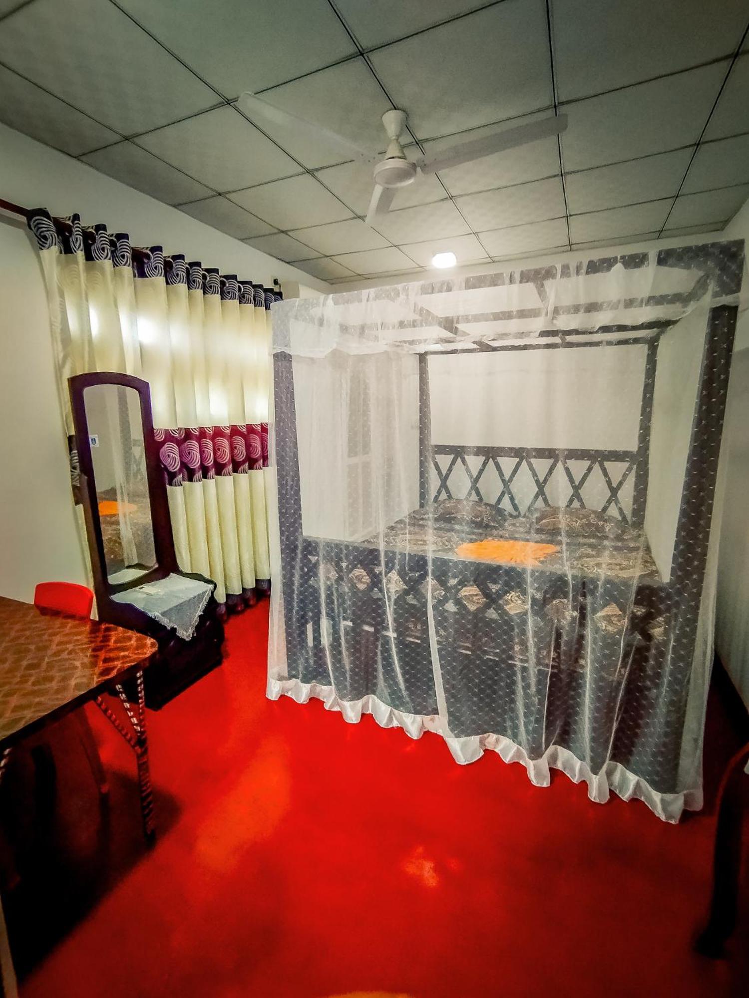 Mirissa White House Hotel Bagian luar foto
