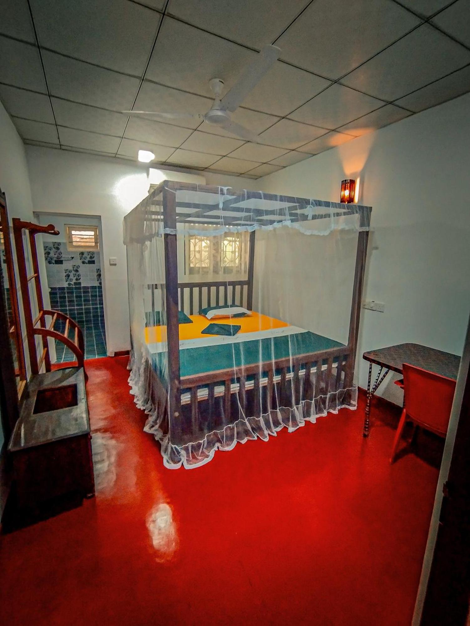 Mirissa White House Hotel Bagian luar foto