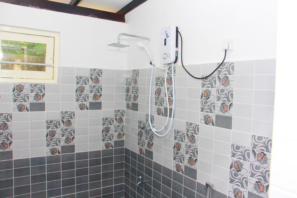 Mirissa White House Hotel Bagian luar foto