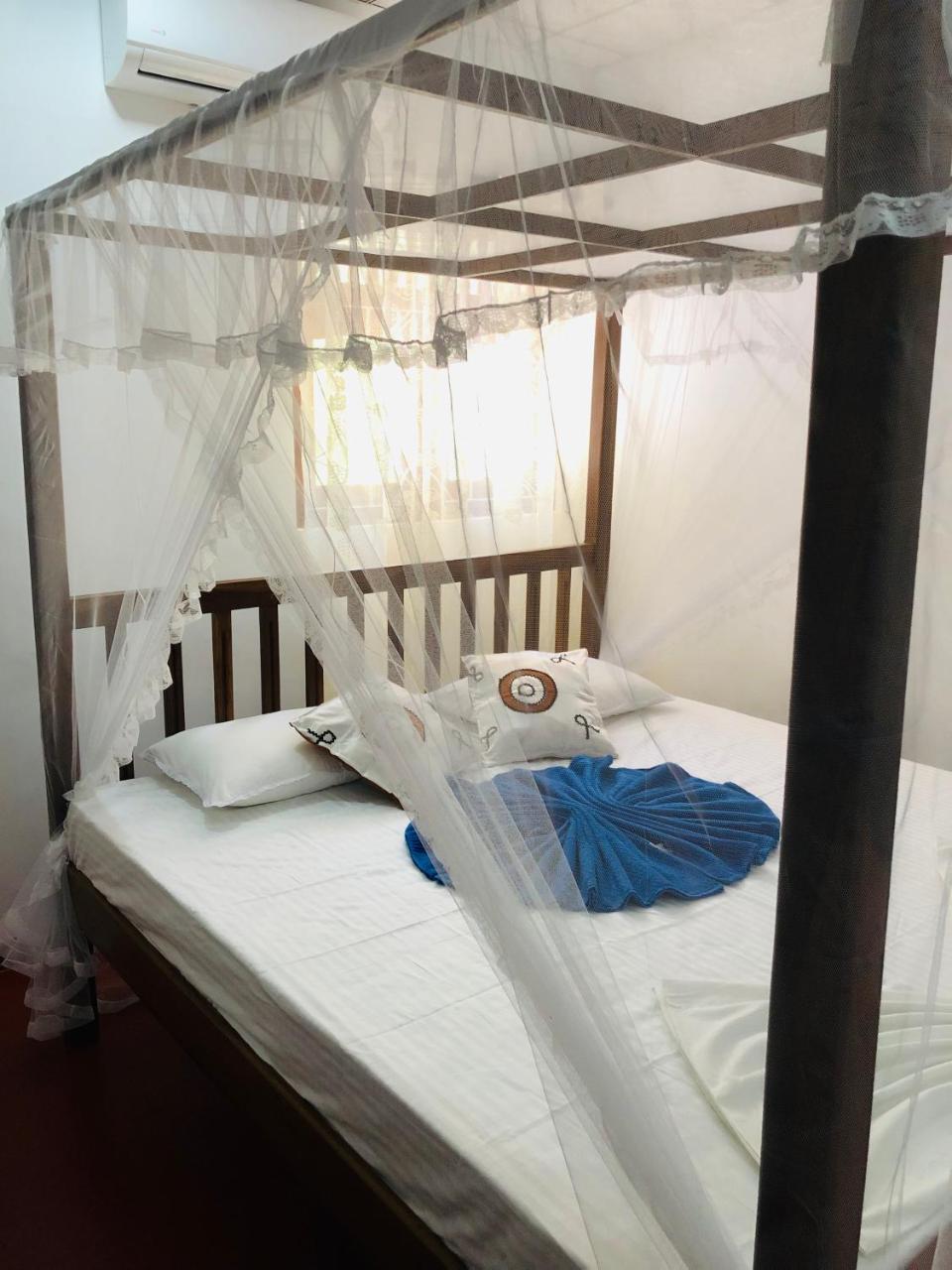 Mirissa White House Hotel Bagian luar foto